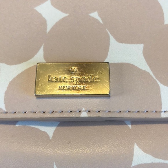 Kate Spade New York Putnam Drive Splodge Cyra Dot Large Flap Wallet - Picture 2 of 12